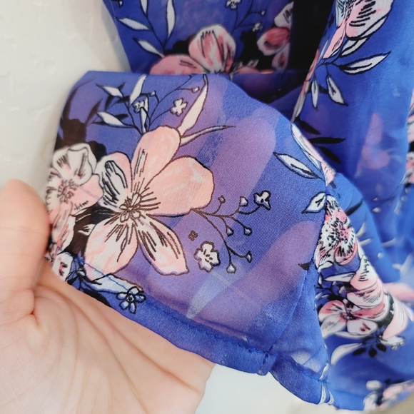 💕 Charlotte Russe Cobalt Blue Floral Shift Dress Women's Size Medium - Picture 9 of 13